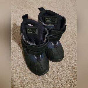 Snow boots size 6t